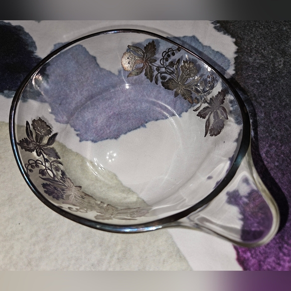 Silver overlay detailed glass candy bowl/trinket dish - Picture 6 of 13